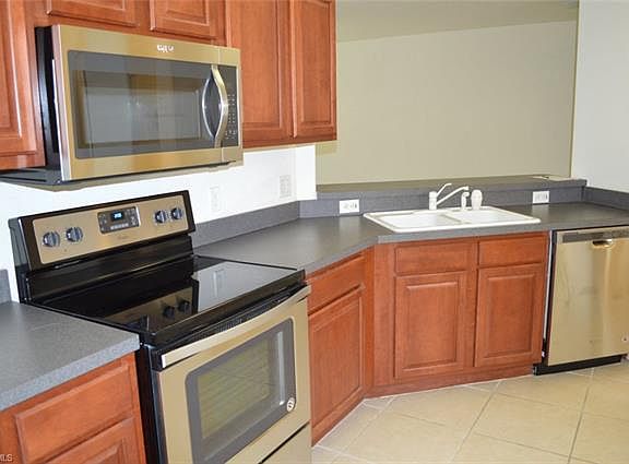5th image of 9639 Hemingway Ln APT 3506