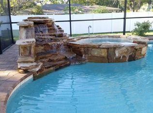 831 Wood St, Dunedin, FL 34698