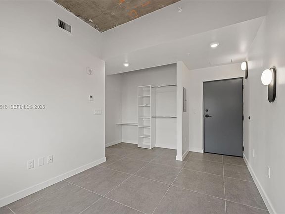 5th image of 315 NW 32nd St #305