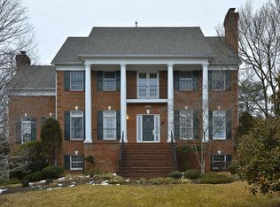 9496 Lynnhall Pl, Alexandria, VA 22309