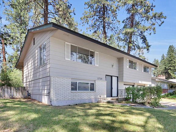 2nd image of 13709 E 30th Ave