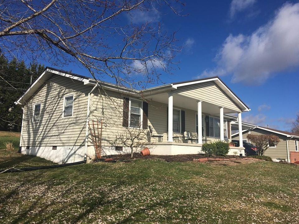 2nd image of 25310 Wexmouth Dr