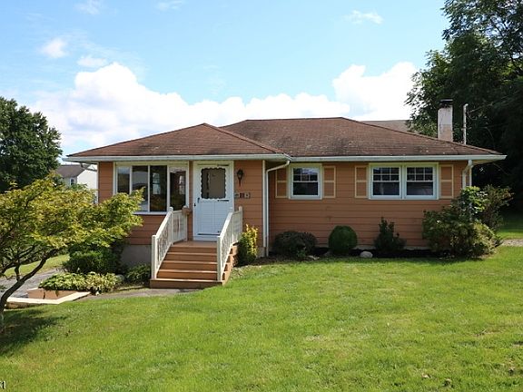 5th image of 21 Willow St