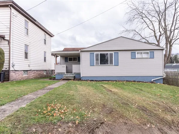 1525 W Crawford Ave, Connellsville, PA 15425