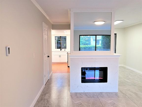 2nd image of 10409 NE 32nd Pl