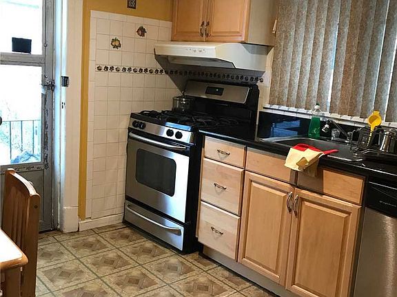 4th image of 87-29 110th St