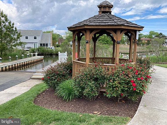 3rd image of 21 Pier Point Dr Unit 36