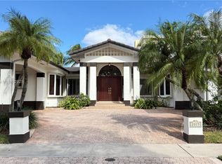 2075 Arch Creek Dr, North Miami, FL 33181