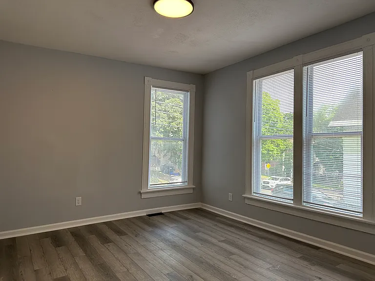 309 Oak St — Photo 25
