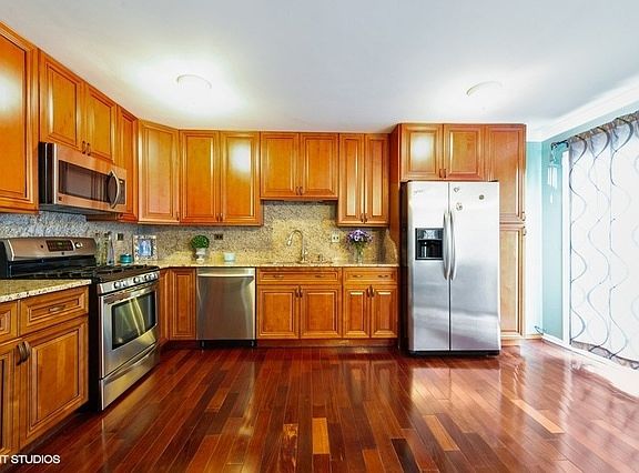 5th image of 2350 N Sayre Ave APT M