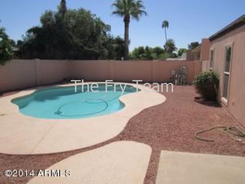 1st image of 201 Bahia Ln E