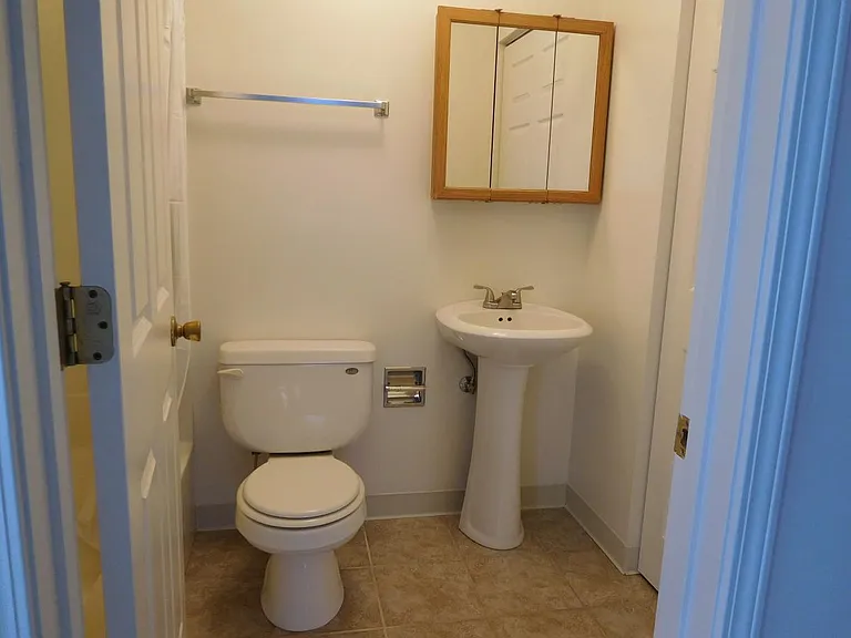 809 Pekin Ave — Photo 7