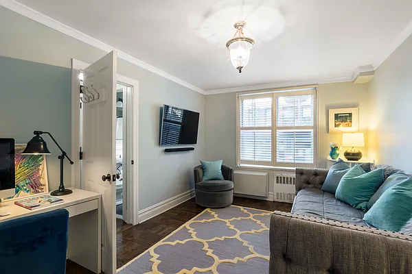 Sold by Compass | media 17