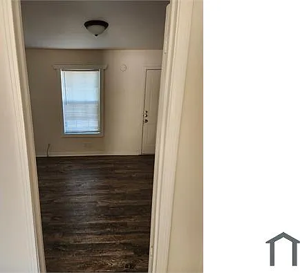 908 Mimosa St #1 — Photo 2