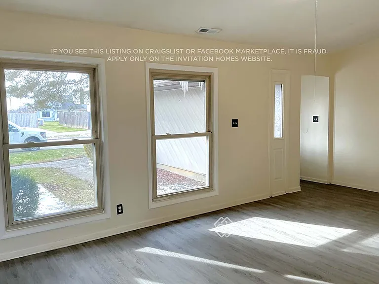 2218 Jasmine Dr — Photo 2
