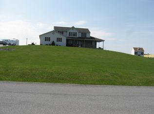 401 School Ln, Hamburg, PA 19526
