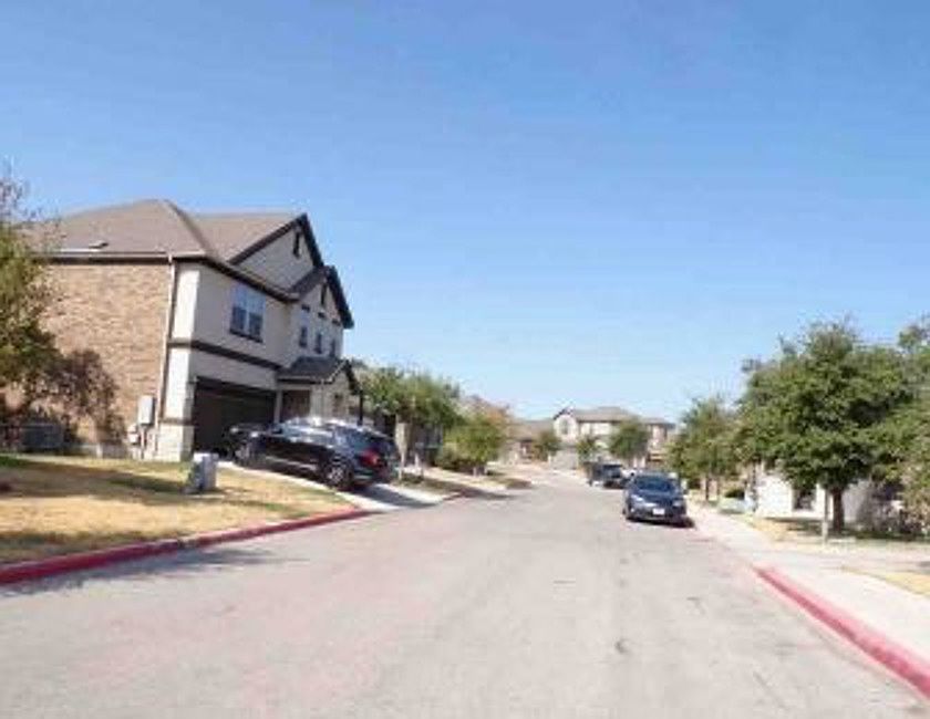 Exterior Neighborhood (street photo)