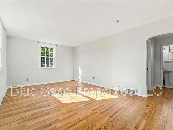 4th image of 248 E Turnbull Ave
