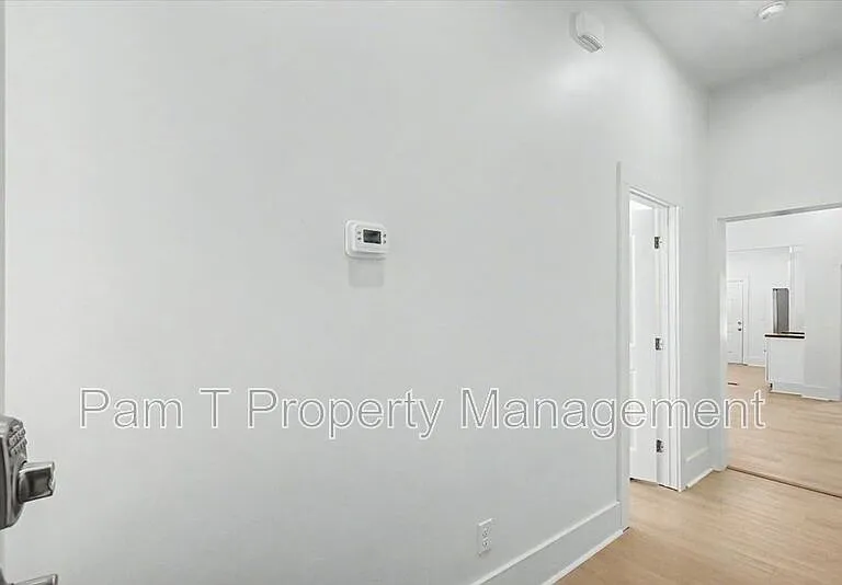 615 W 39th St #A — Photo 5
