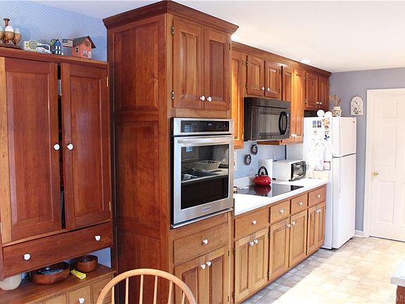3rd image of 7611 Eagle Creek Dr