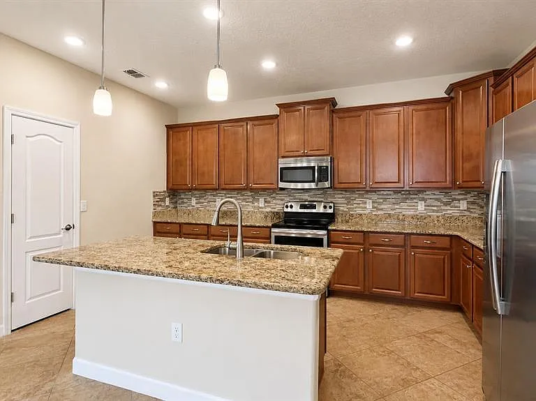5230 Cortland Dr — Photo 11
