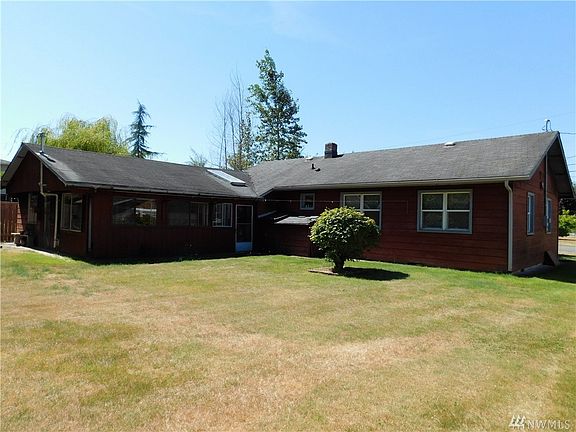 4th image of 11621 28th Ave E