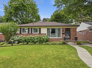 1132 Hickory Ave, Royal Oak, MI 48073