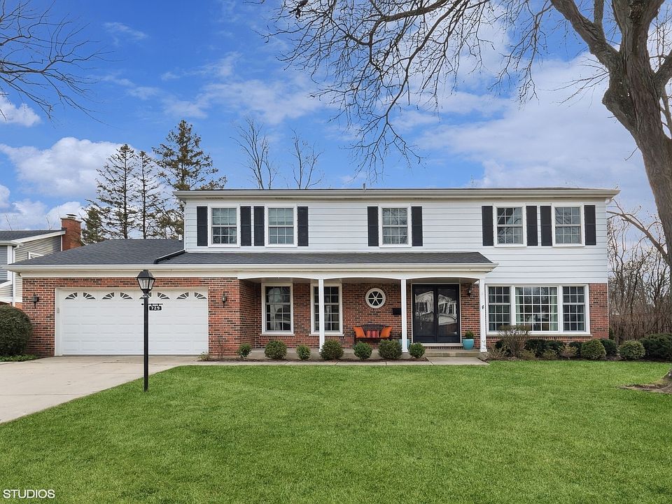 1st image of 729 Ambleside Dr