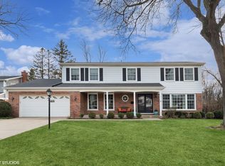 729 Ambleside Dr, Deerfield, IL