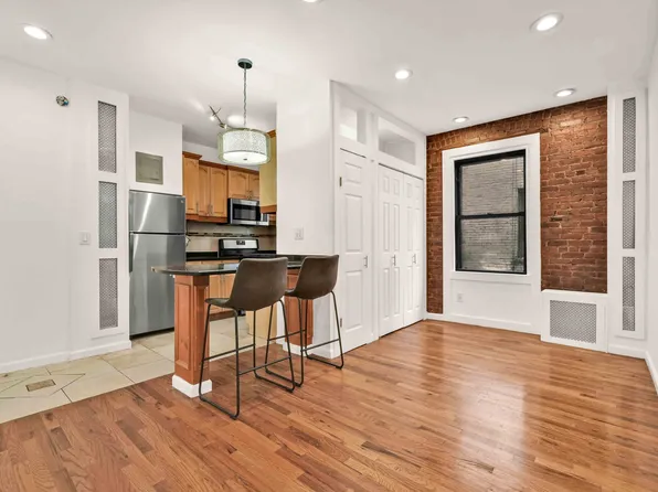 21-28 35th Street image 2 of 19