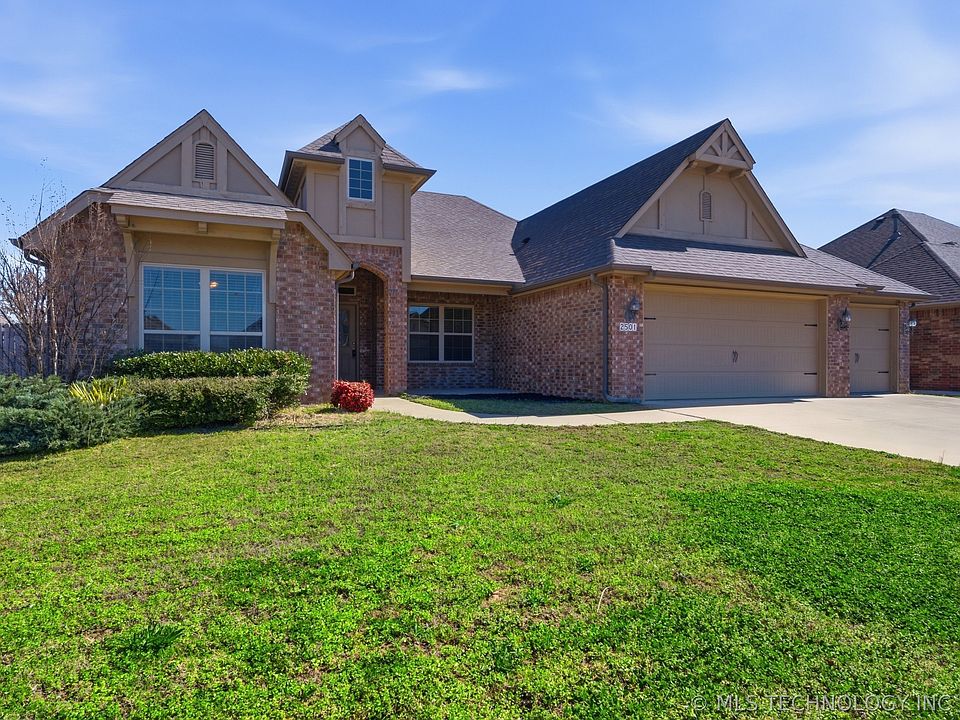 1st image of 2501 S 16th Ct