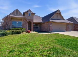 2501 S 16th Ct, Broken Arrow, OK 74012
