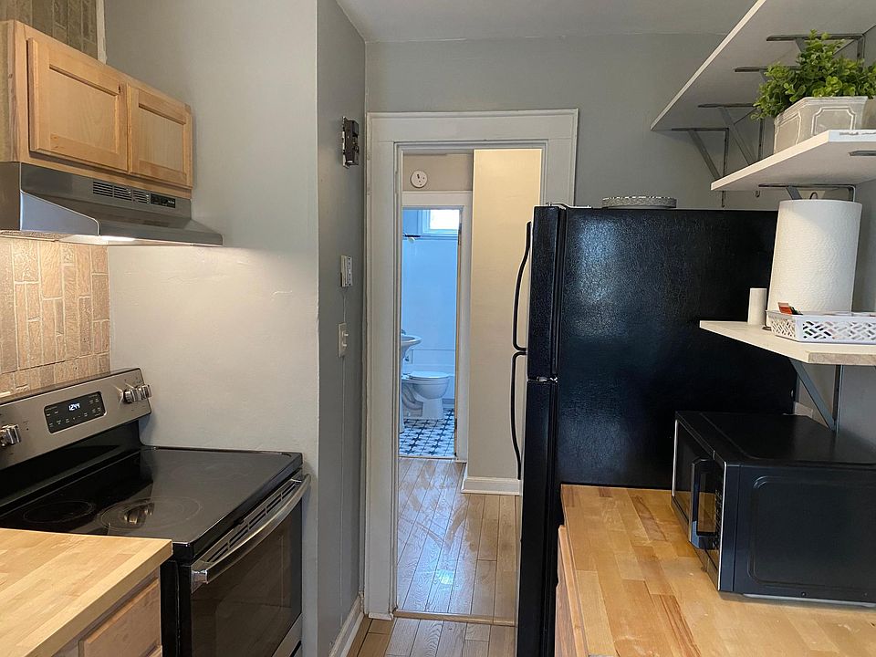 2nd image of 5011 Ash St