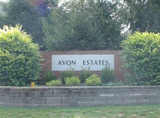 6691 Fieldstream Dr, Avon, IN 46123