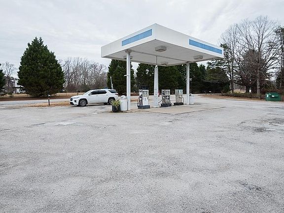 2nd image of 7980 State Highway 700