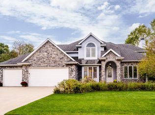 1350 Woodcreek Trl, Saint Joseph, MI 49085