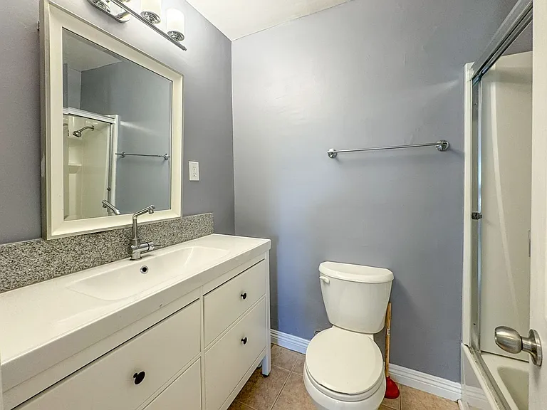 1138 Euclid St #1 — Photo 14