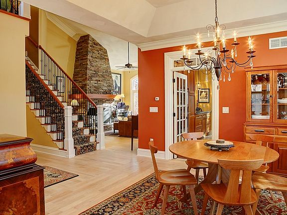 2nd image of 345 Cobblestone Ct