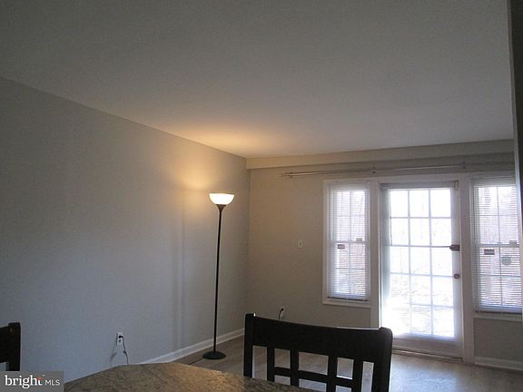 3rd image of 5903 Kingsford Rd #L-383