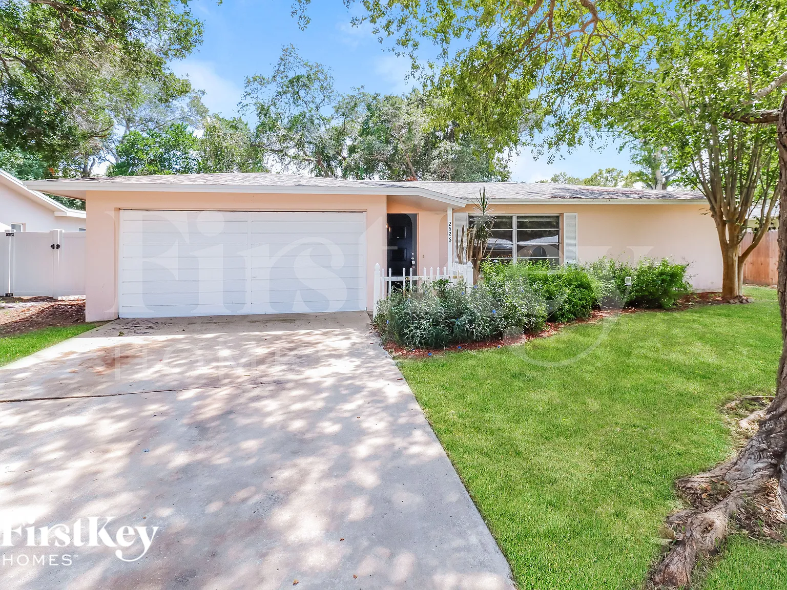 3 bed, 2.0 bath, 1500 sqft, $3,140 — Photo 1
