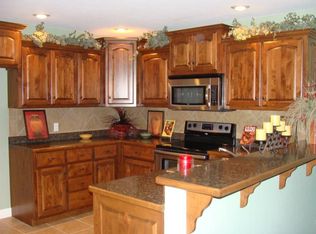 540 Highlandville Rd, Highlandville, MO 65669