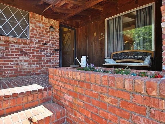 3rd image of 2320 Rockwood Ln