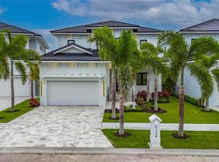 6528 Simone Shores Cir, Apollo Beach, FL 33572