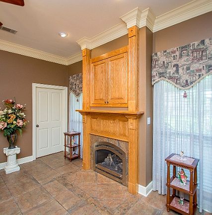 3rd image of 3987 Lake Ct