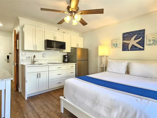 134 Kapahulu Ave #802, Honolulu, HI 96815