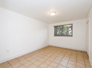 1633 D St SE APT 1, Washington, DC 20003