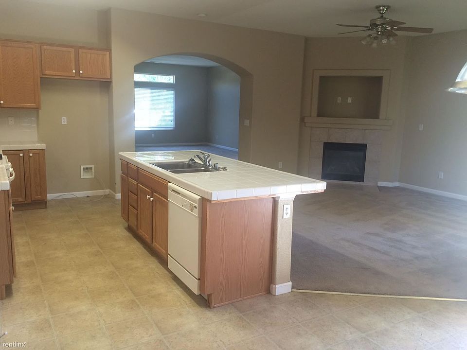 1st image of 1947 W Berkshire Ln