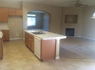 1947 W Berkshire Ln, Hanford, CA 93230