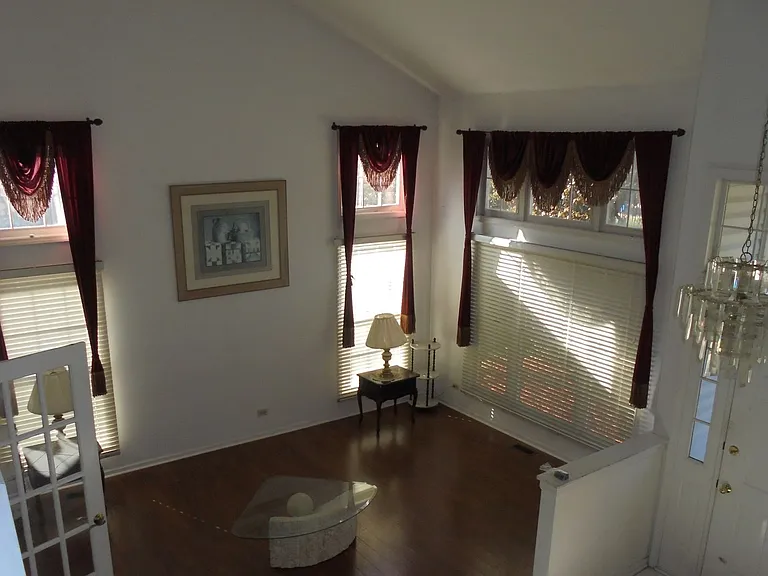1120 Fieldstone Ln — Photo 5