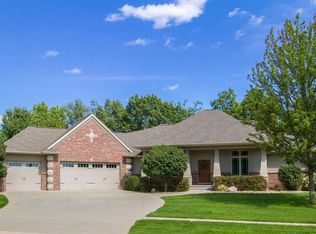2824 Cornerstone Ct SE, Cedar Rapids, IA 52403